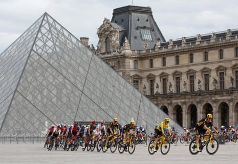 Riders passing the Louvre museum during the final stage of the Tour de France 2023.