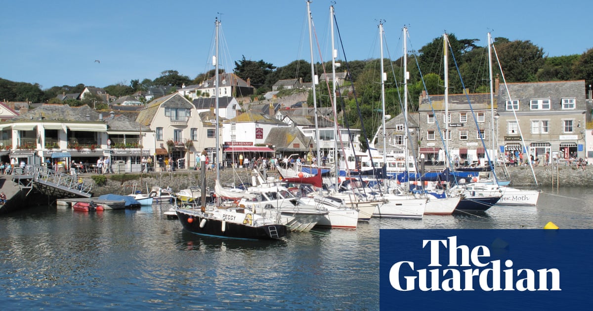 Tourists to south-west England urged to check if rental affects housing crisis