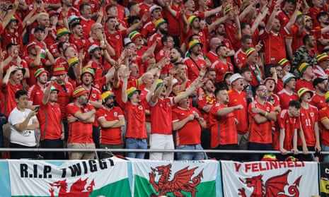 Wales fans have rainbow-coloured hats confiscated before USA game in Qatar, Wales