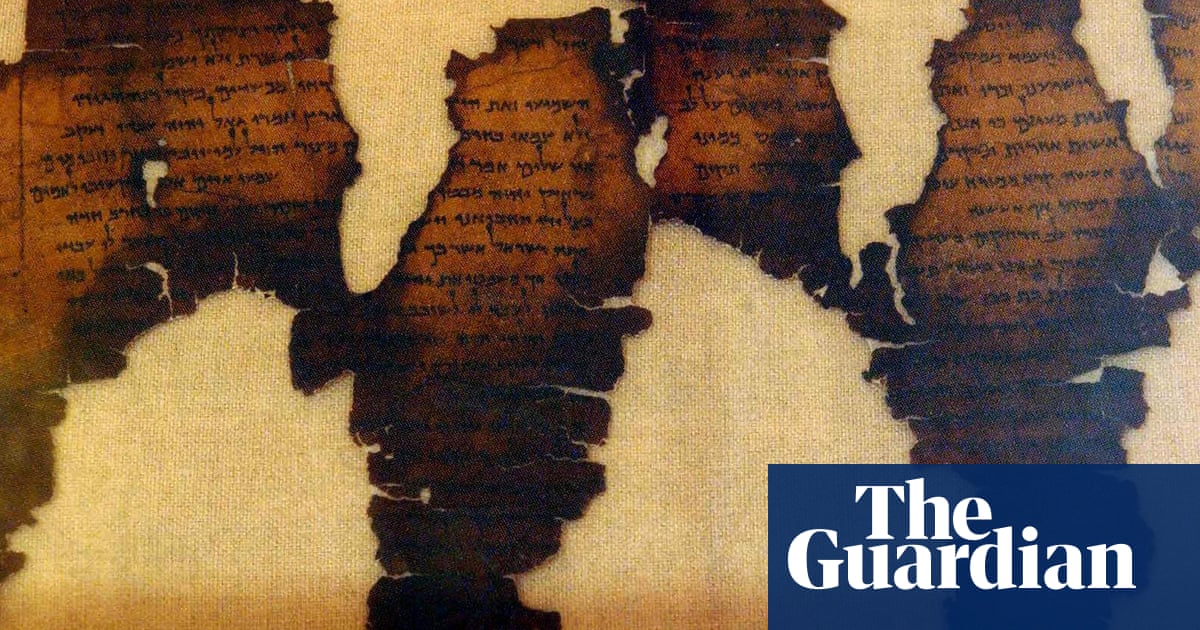 Many of Dead Sea scrolls may be older than thought, experts say