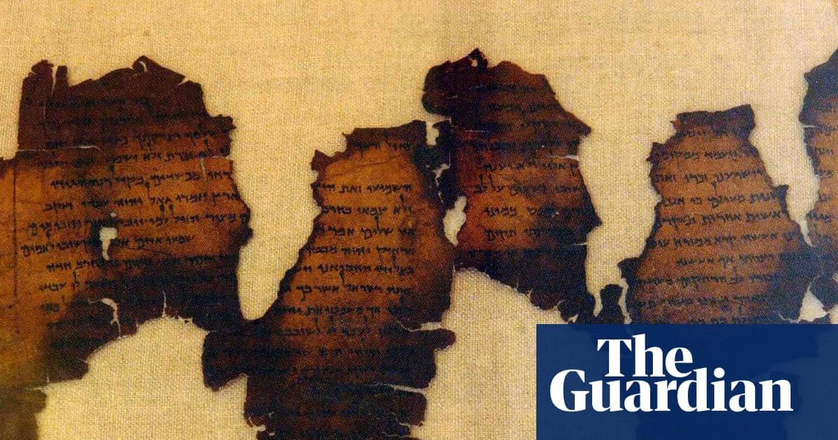Many of Dead Sea scrolls may be older than thought, experts say
