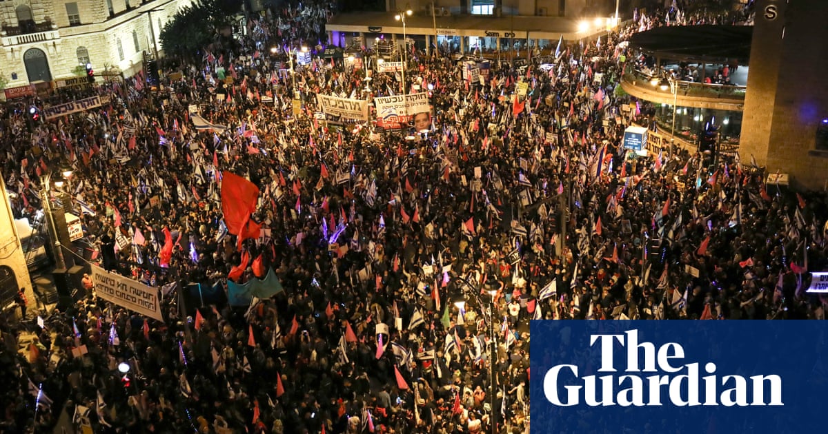 Israel: Thousands rally against Netanyahu ahead of tight election contest