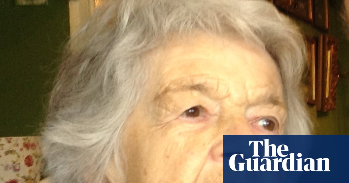 Olive Howes obituary