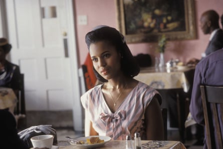 Washington as Della in the 2004 film Ray, which told the story of Ray Charles.
