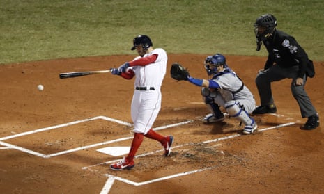 Red Sox use clutch hitting to put Dodgers away, take 2-0 World