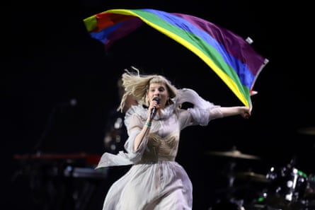 Aurora performing in Mexico City in 2021.