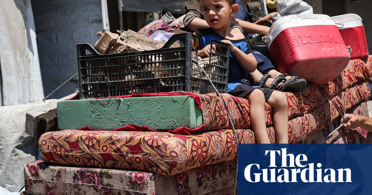 Tens of thousands flee Gaza City after Israel warns of major offensive