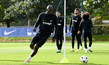Kalidou Koulibaly in Chelsea training