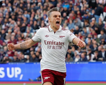Leandro Trossard celebrates scoring for Arsenal.