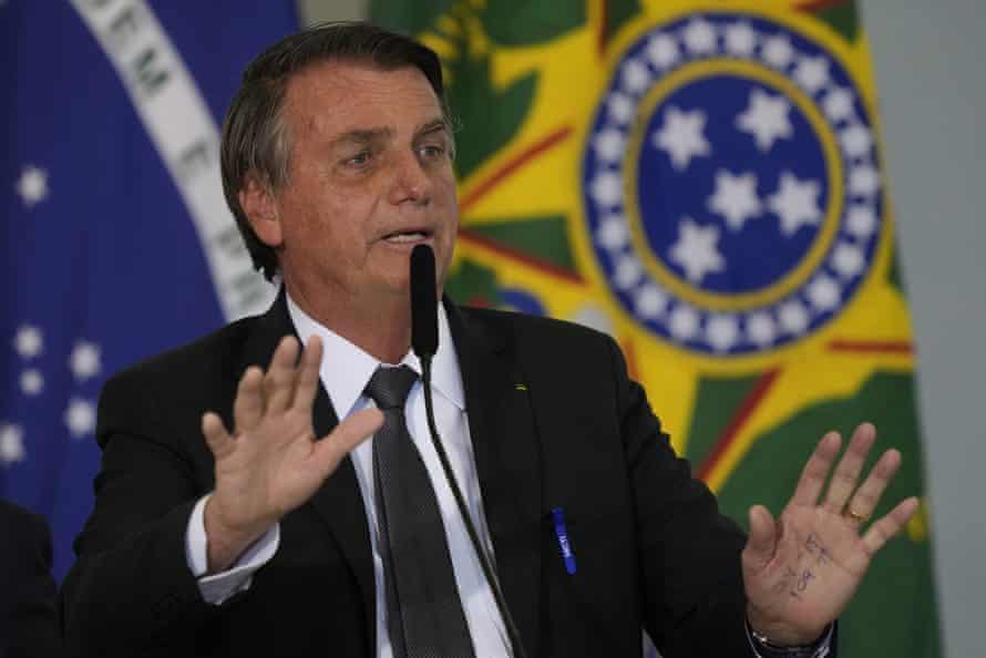 Jair Bolsonaro atacou repetidamente o sistema de votação eletrônica do Brasil nas últimas semanas.
