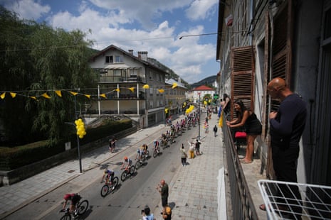The pack rides during the fifteenth stage