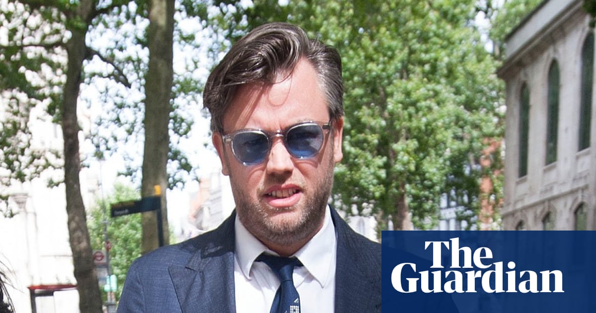 Amber Heard Was Machiavellian Claims Johnny Depp S Aide Johnny Depp The Guardian