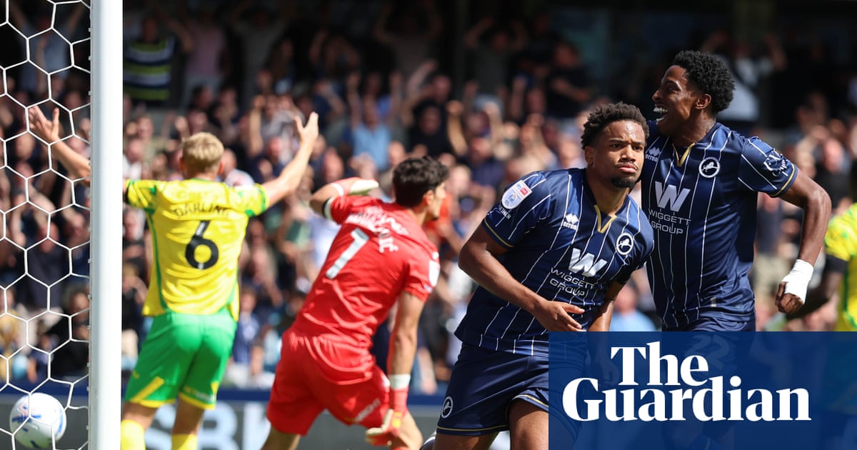 Millwall cruise past 10-man Norwich; Portsmouth earn first win