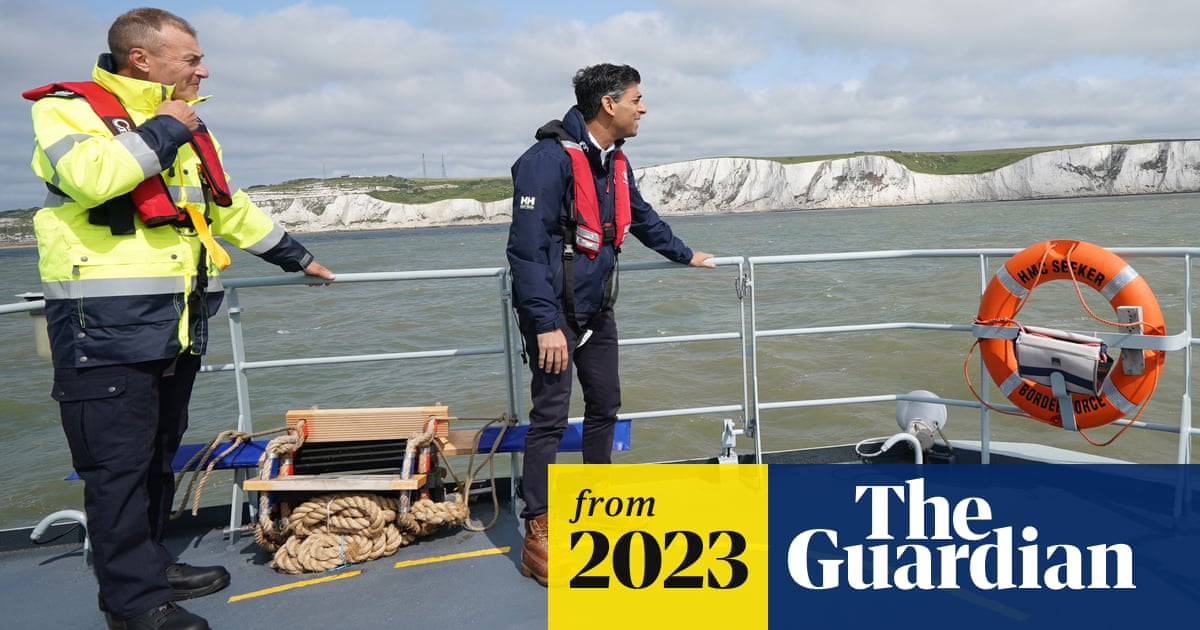 amp.theguardian.com