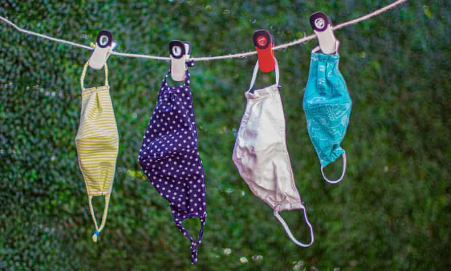 Caring for Covid face masks: bag it between wears and bin it when you’re done | Australian lifestyle 3 ‘Better than nothing’: cloth masks should be washed at 60C after each day’s use