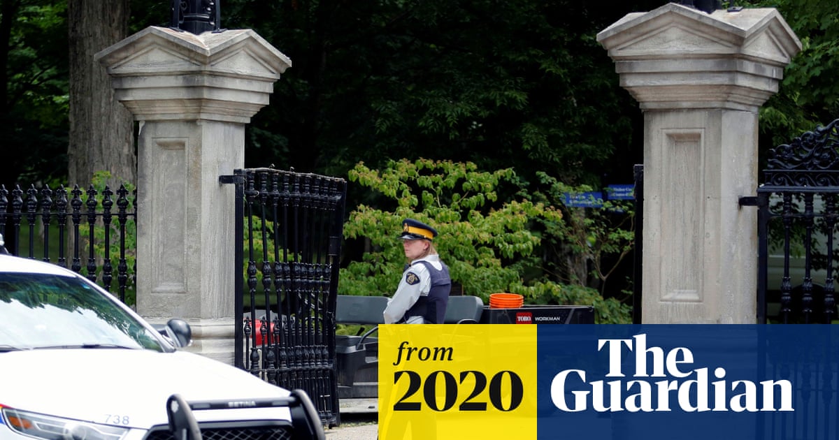 amp.theguardian.com
