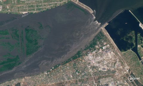 Satellite imagery of the Nova Kakhovka dam in Ukraine on 6 June 2023