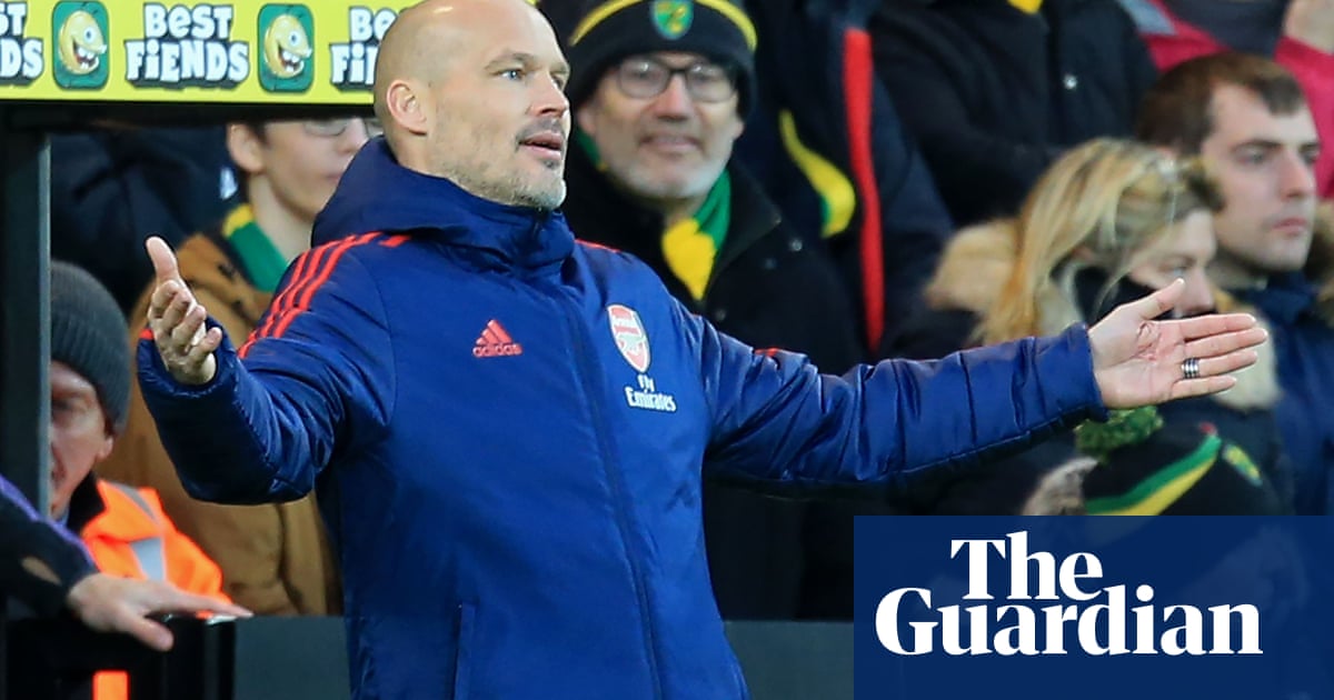 Freddie Ljungberg proud of Arsenal after draw with Norwich City on managerial debut – video