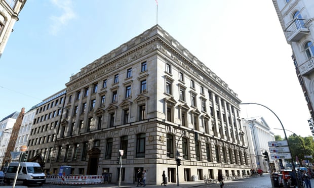Almanya'nın en eski ve en büyük özel bankası olan MM Warburg & Co'nun Hamburg genel merkezi.