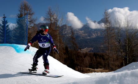 Kate Delson won the women’s SB-LL2 gold in para snowboarding.