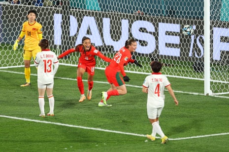 Telma Encarnacao scores to put Portugal in front.