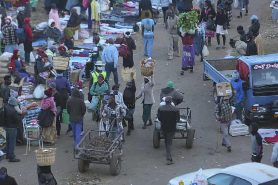 A fruit and vegetable market in Harare
