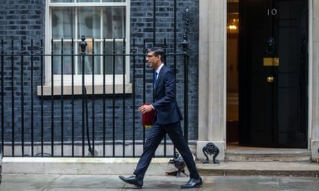Rishi Sunak leaves 10 Downing Street for PMQs, 25 January 2023.