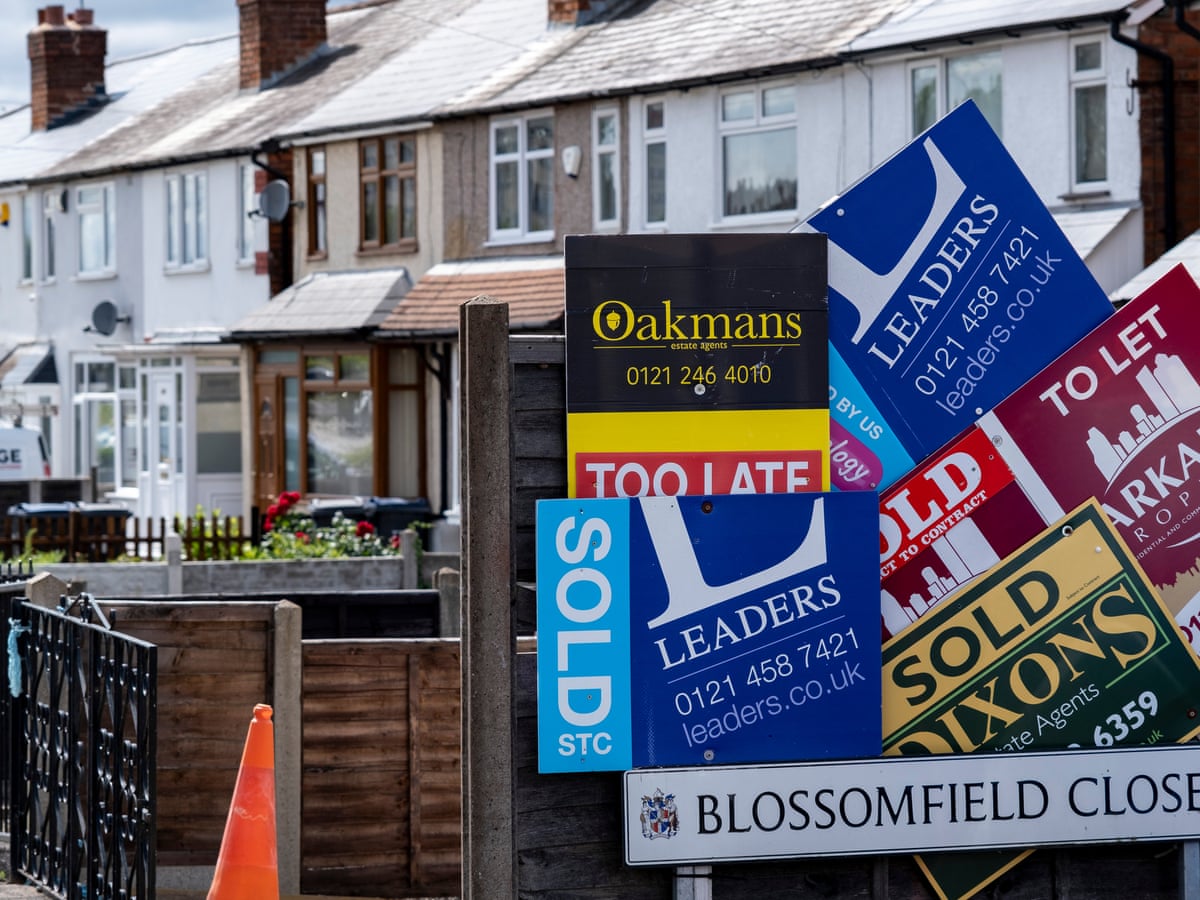 UK house prices rise for first time in more than a year as mortgage costs  drop | House prices | The Guardian