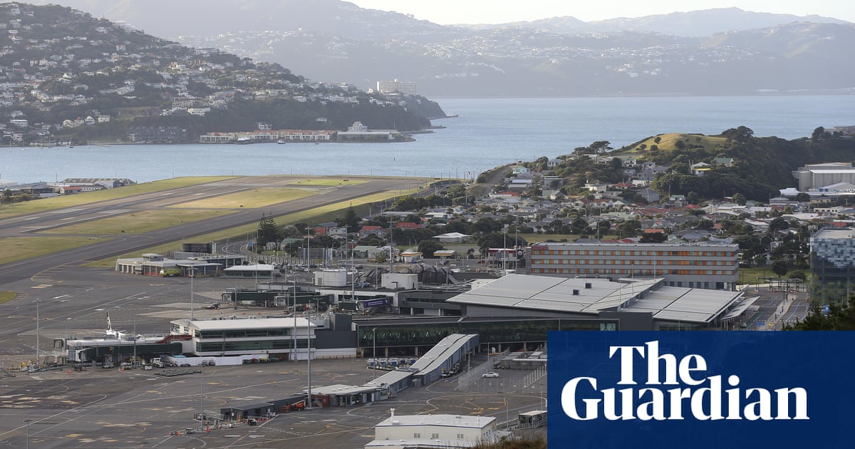 Wellington placed under level 2 Covid restrictions after visit by infected Australian tourist