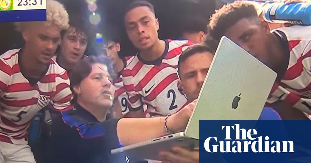 Gathered around a laptop, the USMNT create their World Cup journey’s first memeable moment