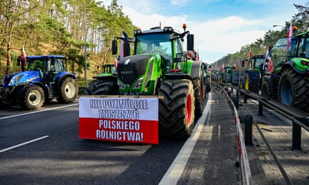 Tractor with Polish flag blocking road