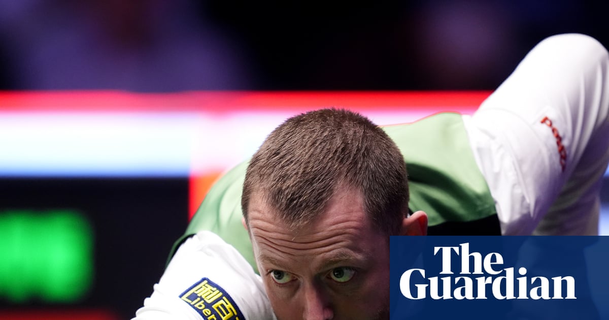 Mark Allen advances in Masters despite battle with food poisoning