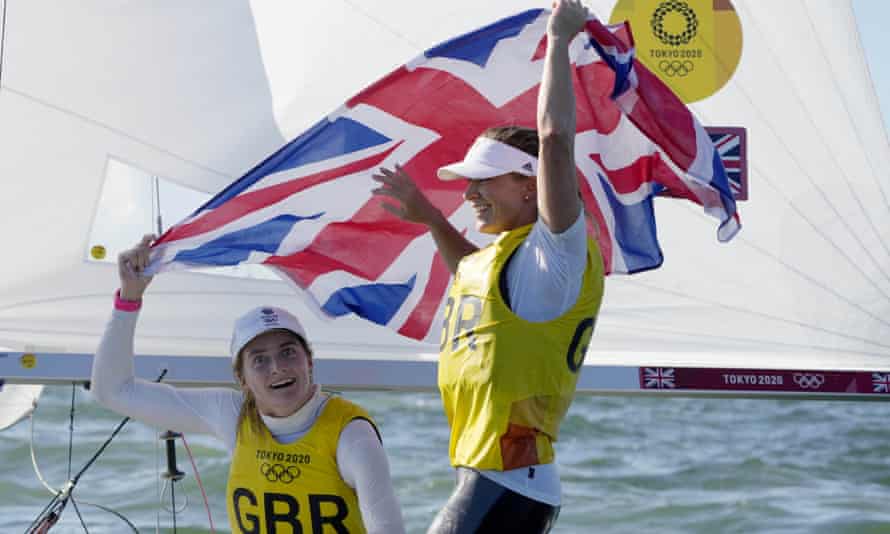 Team GB’s Eilidh McIntyre (left) and Hanna Mills celebrate winning the women’s 470.