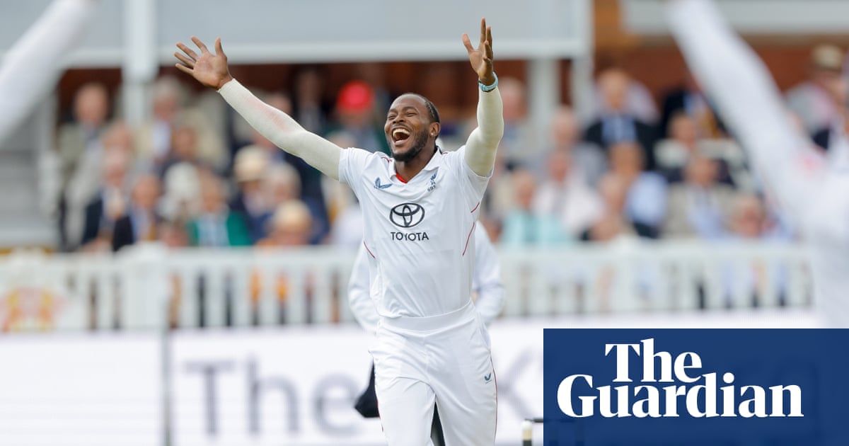 Archer illuminates fading summer as Pakistan’s marzipan men melt away | Barney Ronay