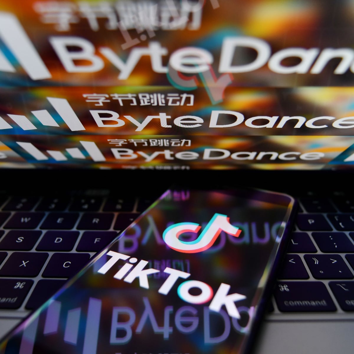 Oracle In Talks With Tiktok That Could Hijack Microsoft Bid Technology The Guardian