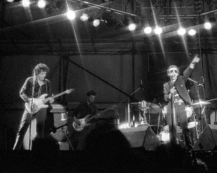Graham Parker and the Rumour performing at Reading festival in 1977.