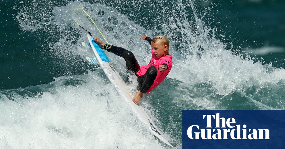 Is this AI?': surfing world in awe after best air ever' pulled off by 18-year-old Australian