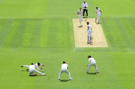 General position arsenic New Zealand’s Kane Williamson takes a drawback to disregard England’s Ben Stokes, disconnected nan bowling of Kyle Jamieson