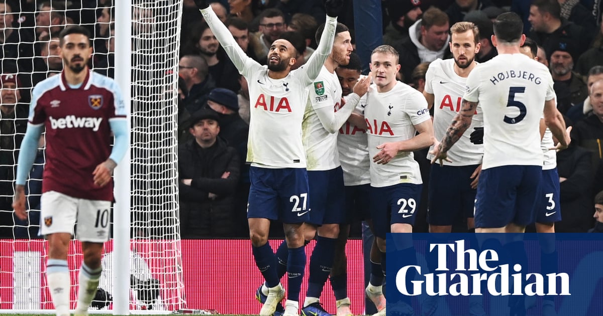 Lucas Moura goal decisive as Spurs dig in to see off West Ham in Carabao Cup