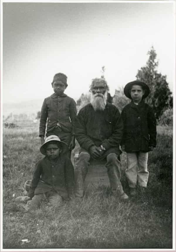 William Barack and children from Kolandek. Date unknown.