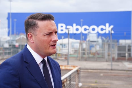 Wes Streeting during a visit to Babcock in Rosyth.