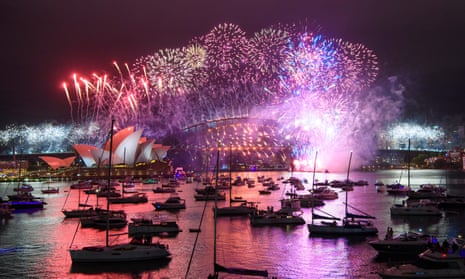 New Year’s Eve celebrations on Sydney Harbour in 2020. Experts are urging this year’s attendees to wear masks, maintain social distancing and stay home if displaying symptoms