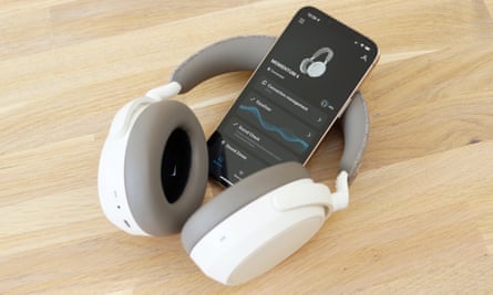Sennheiser MOMENTUM 4 Wireless Bluetooth® 5.2 Over-Ear Headphones