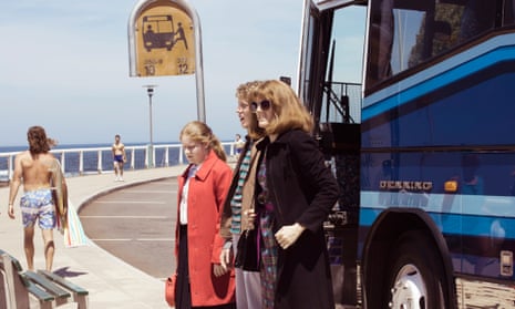 Sammy (Sarah Kendall), Tess (Maggie Ireland-Jones), and Lenny (Frazer Hadfield) get off a bus, in Frayed