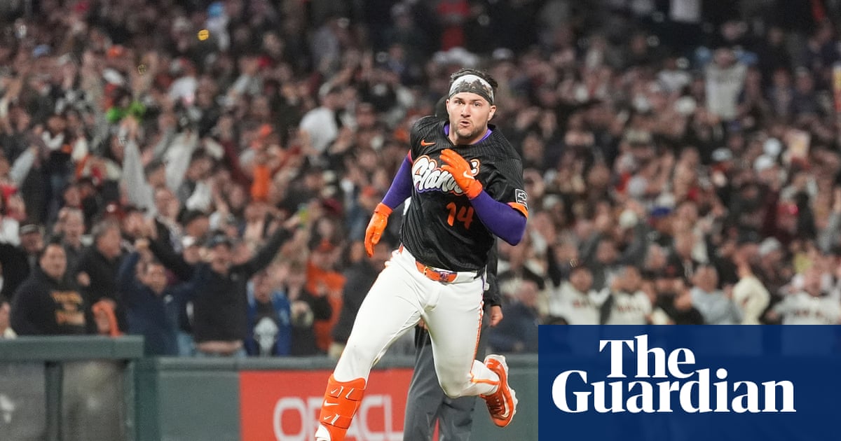 Giants make history with walk-off inside-the-park home run