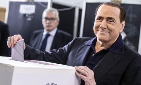 Silvio Berlusconi casts his ballot at a polling station in Rome at the weekend.