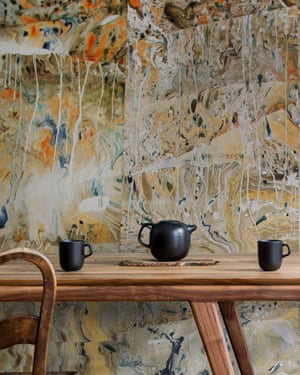 statement wallpapers in pictures