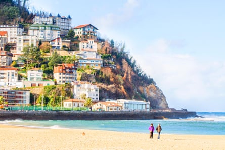 Beaches in San Sebastián in Spain are open for dogs outside the summer bathing season.