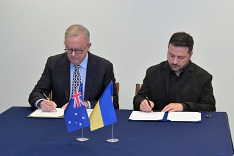 The leaders sign the bilateral strategic agreement.