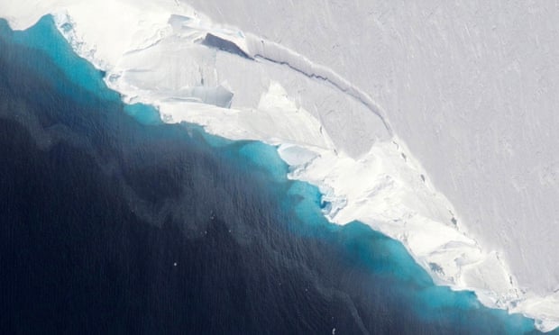 An aerial view of Thwaites glacier, which shows growth of gaps between the ice and bedrock.